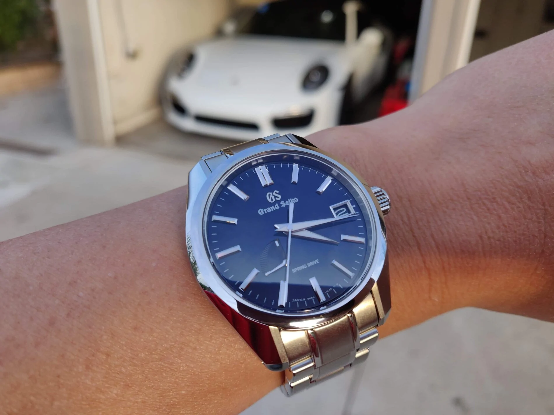 Electric Macan EV Watch collectors - let's talk watches here! received_1005213296669456