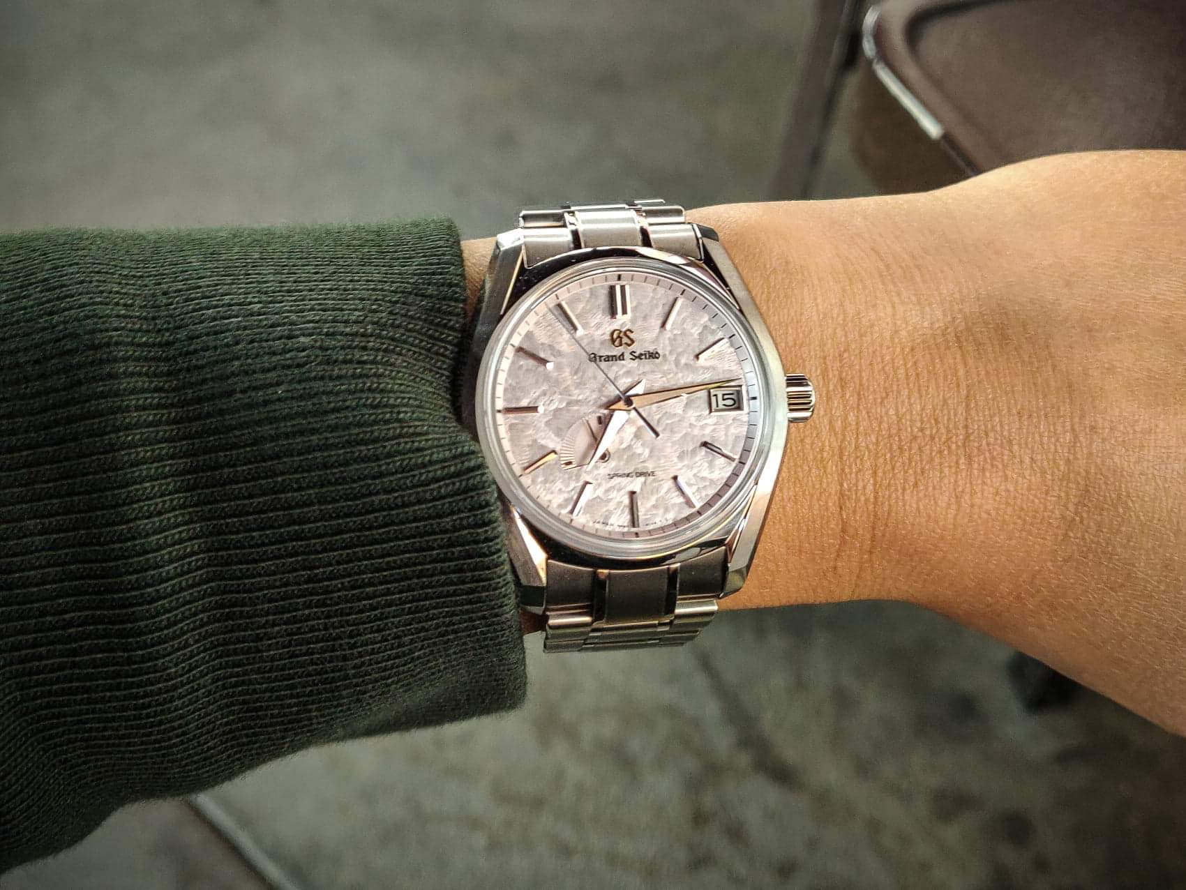 Electric Macan EV Watch collectors - let's talk watches here! received_473158663745760