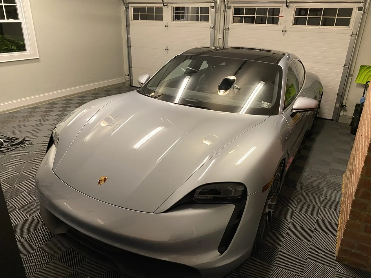 Electric Macan EV Garage Floor Coatings 71F18159-5447-4215-820D-D04ECB177FC7