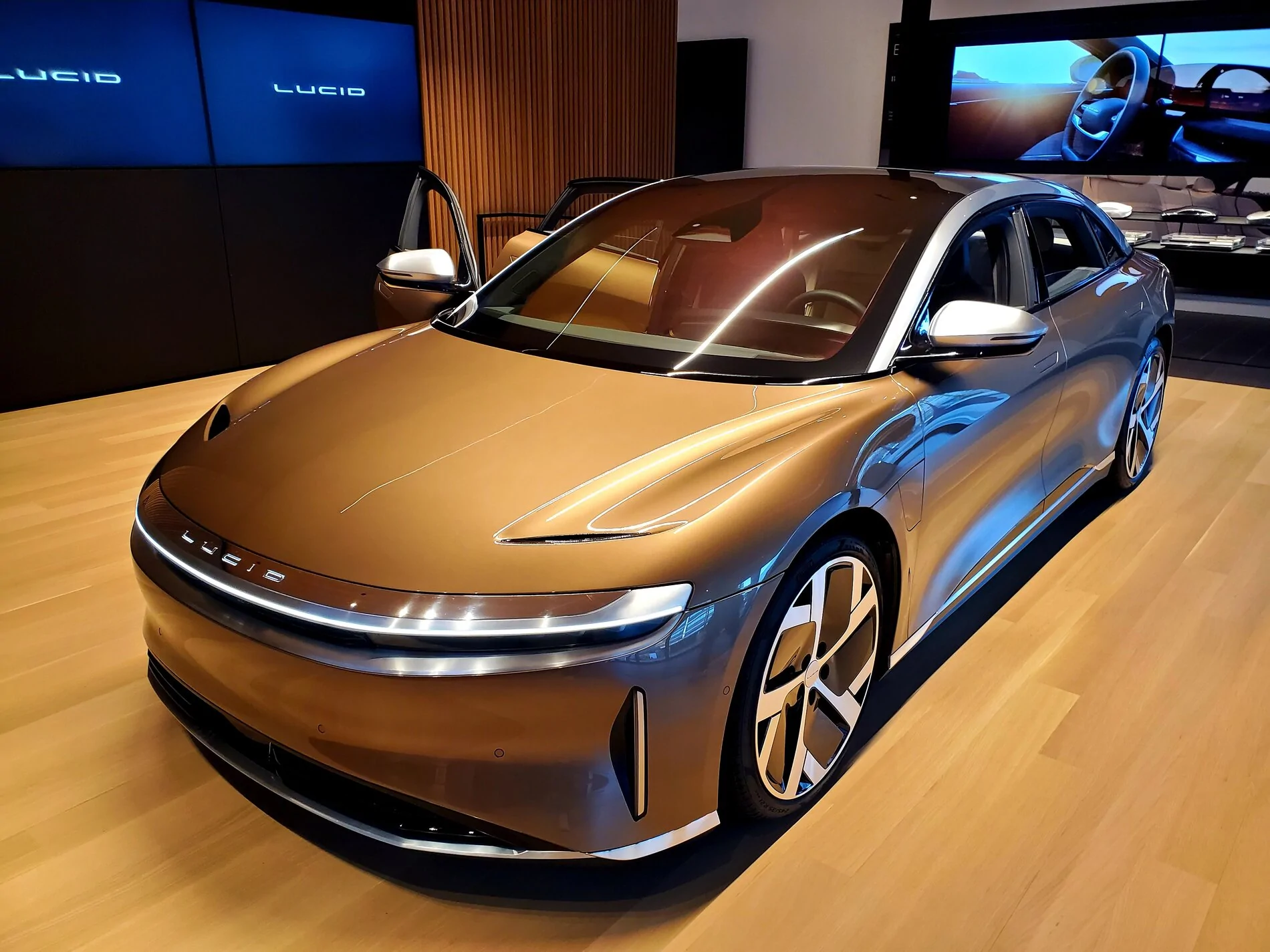 Electric Macan EV Lucid Air - Motor Trend Review 20201203_162856