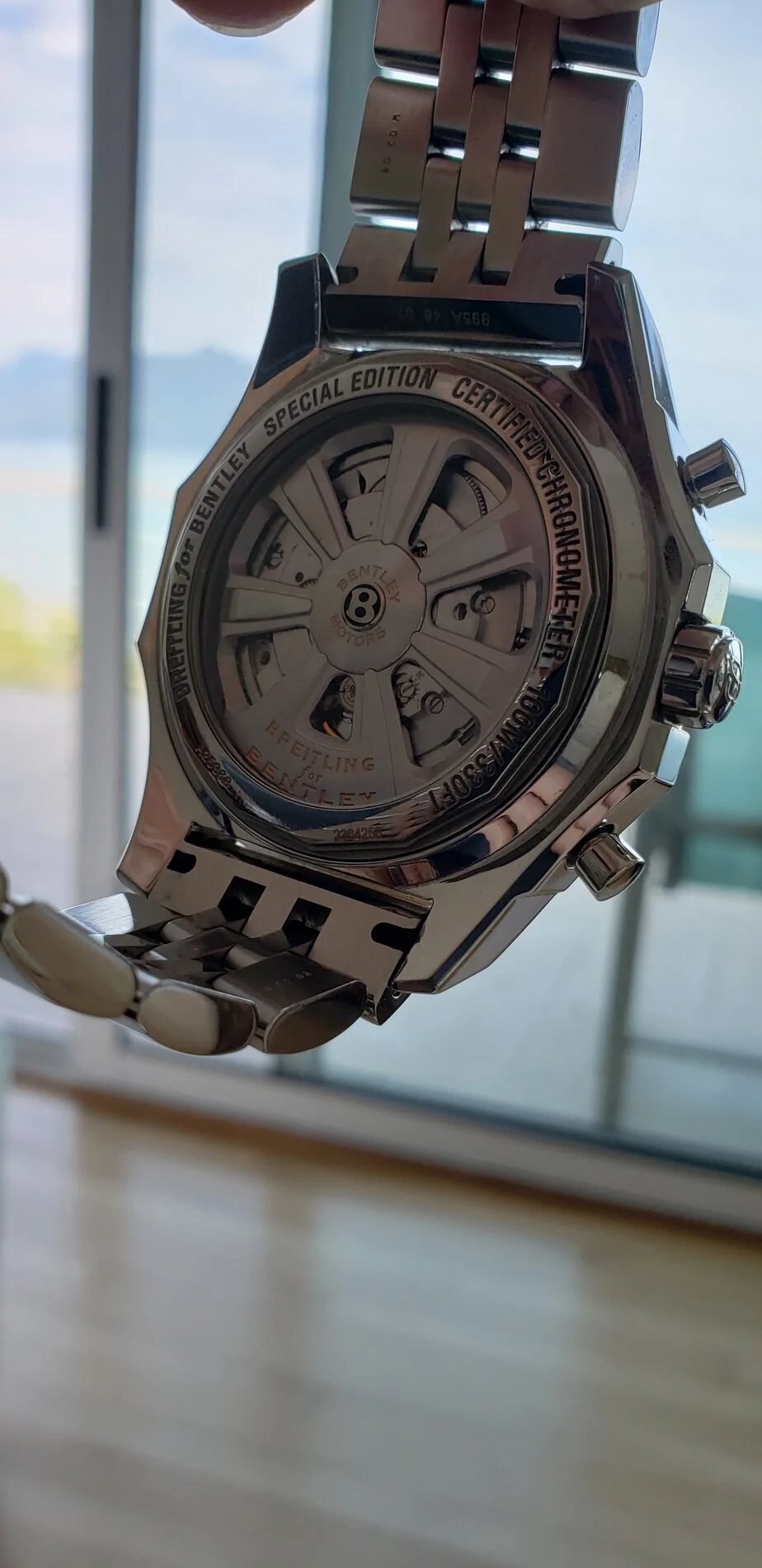 Electric Macan EV Watch collectors - let's talk watches here! Breitling Back