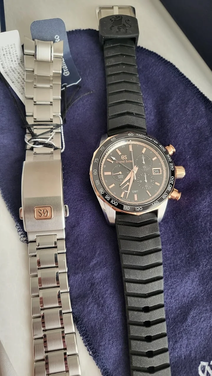 Electric Macan EV Watch collectors - let's talk watches here! 1646426985749