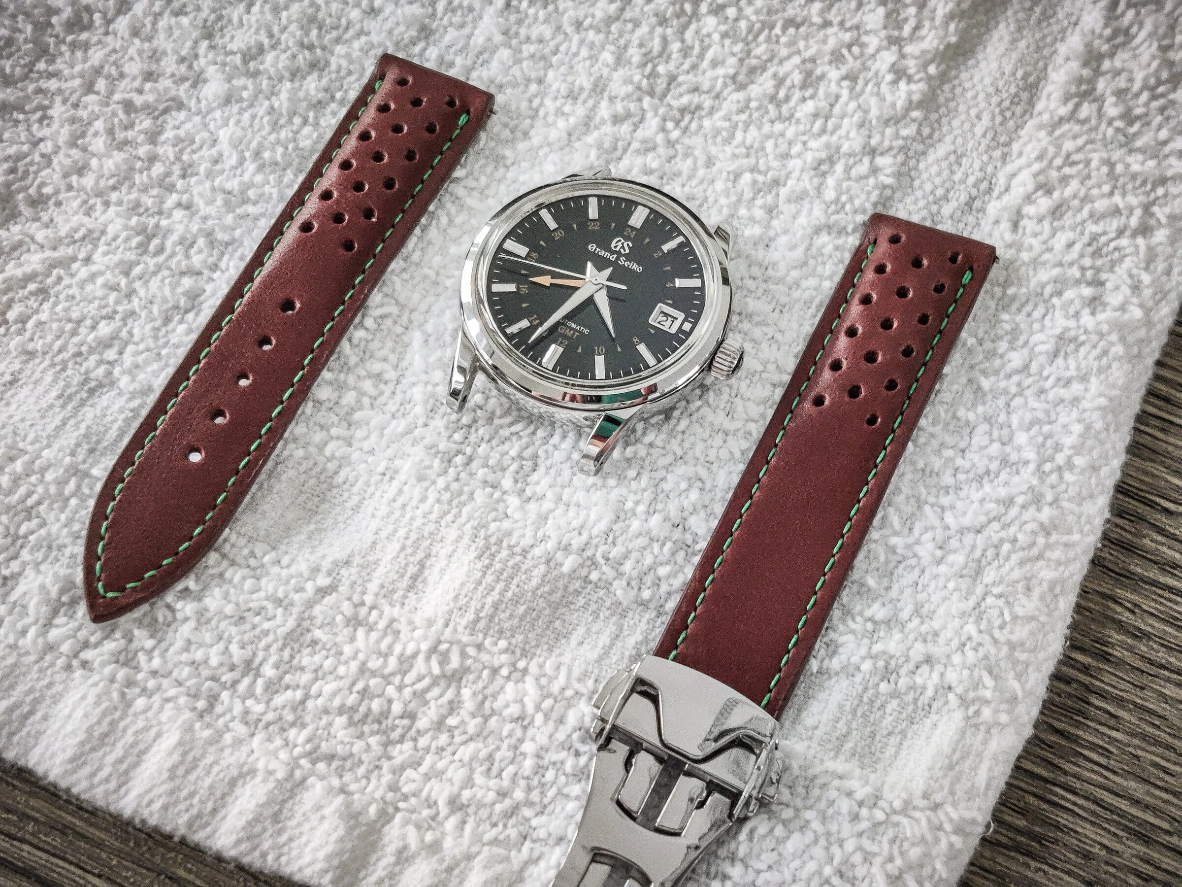 Electric Macan EV Watch collectors - let's talk watches here! PSX_20220521_165506