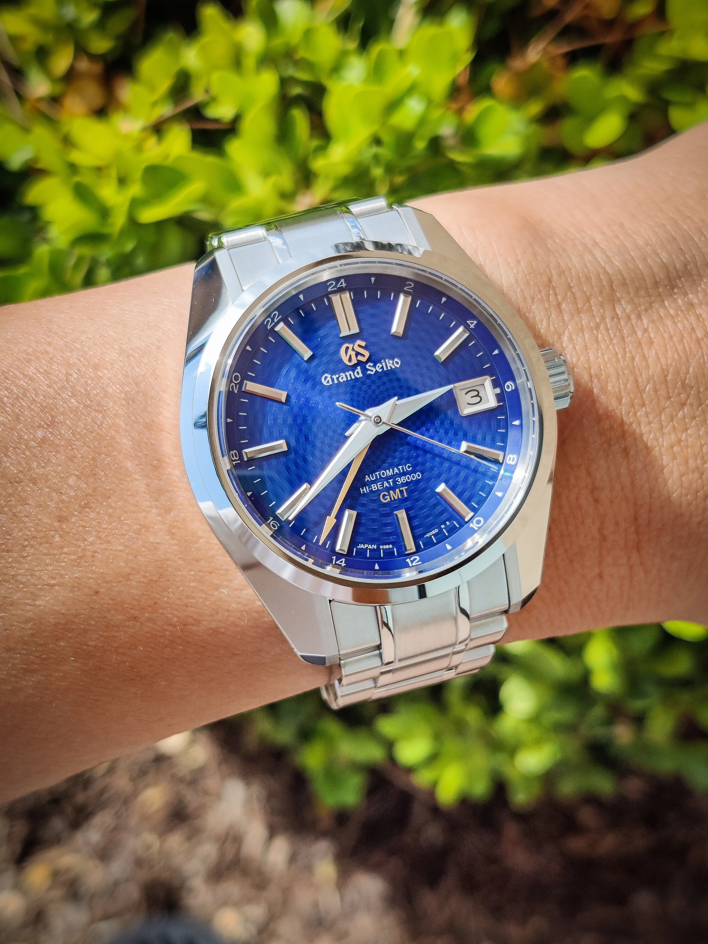 Electric Macan EV Watch collectors - let's talk watches here! PSX_20220903_144107