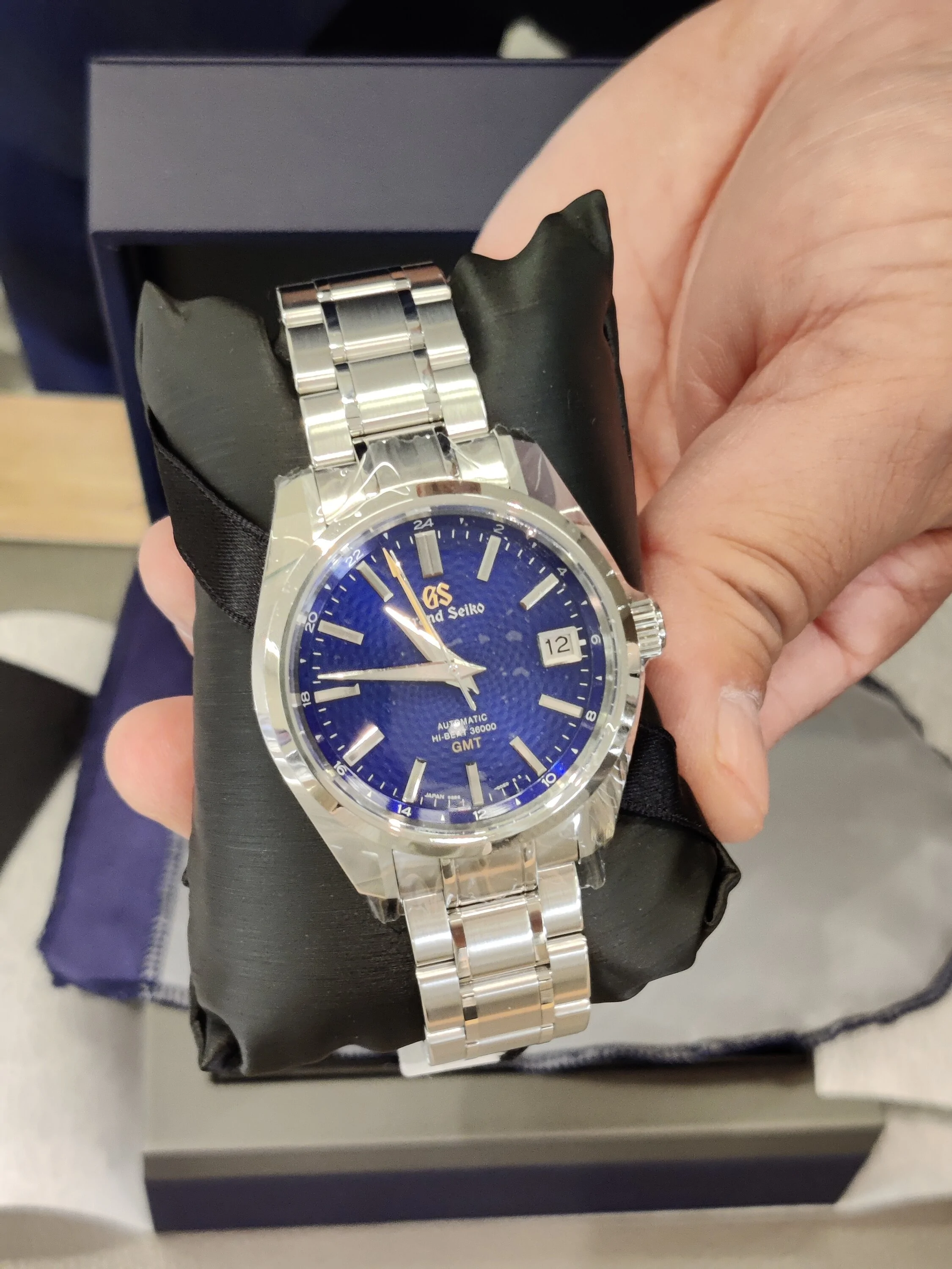 Electric Macan EV Watch collectors - let's talk watches here! IMG_20220903_140340