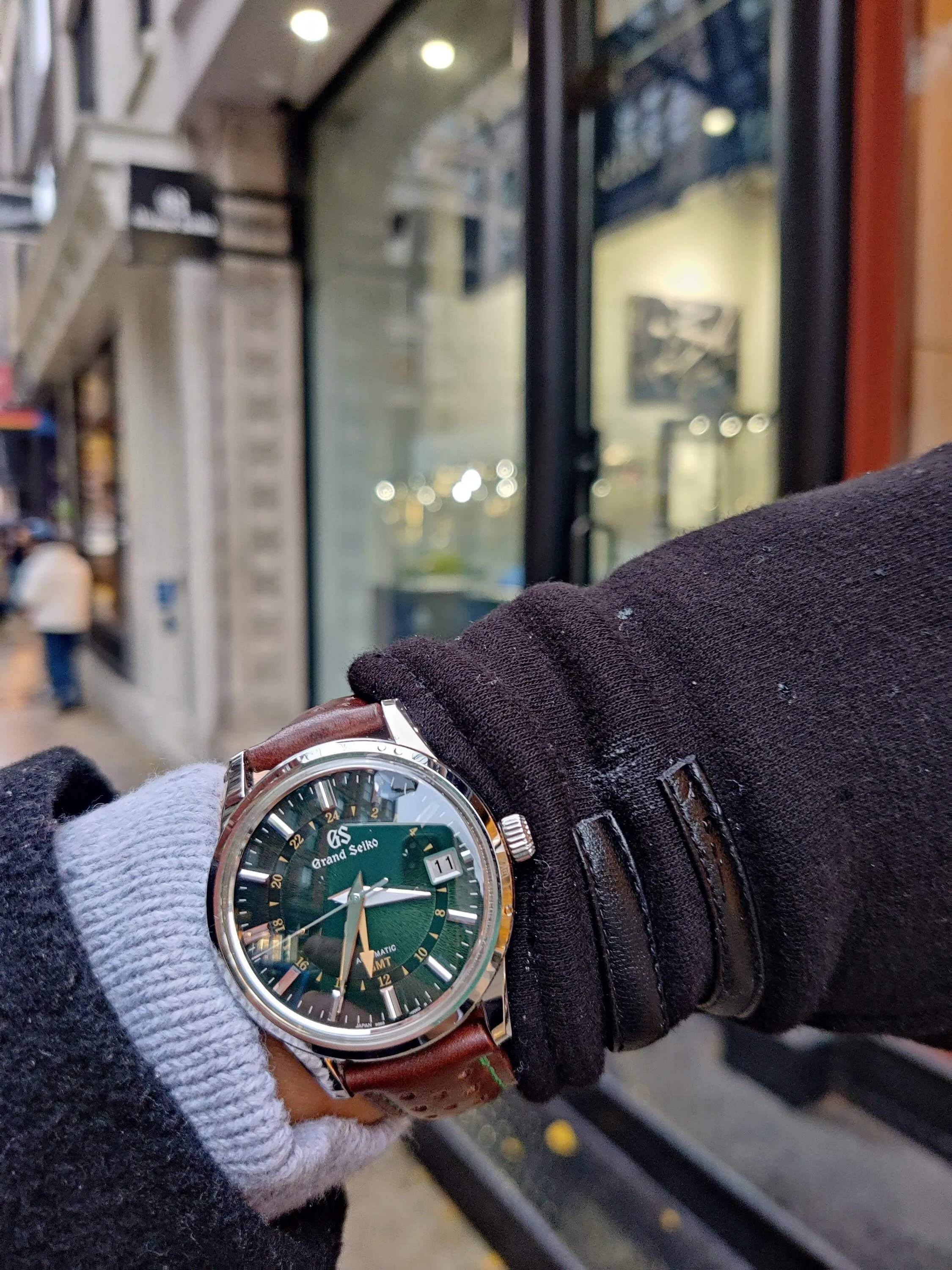 Electric Macan EV Watch collectors - let's talk watches here! IMG_20221211_153437