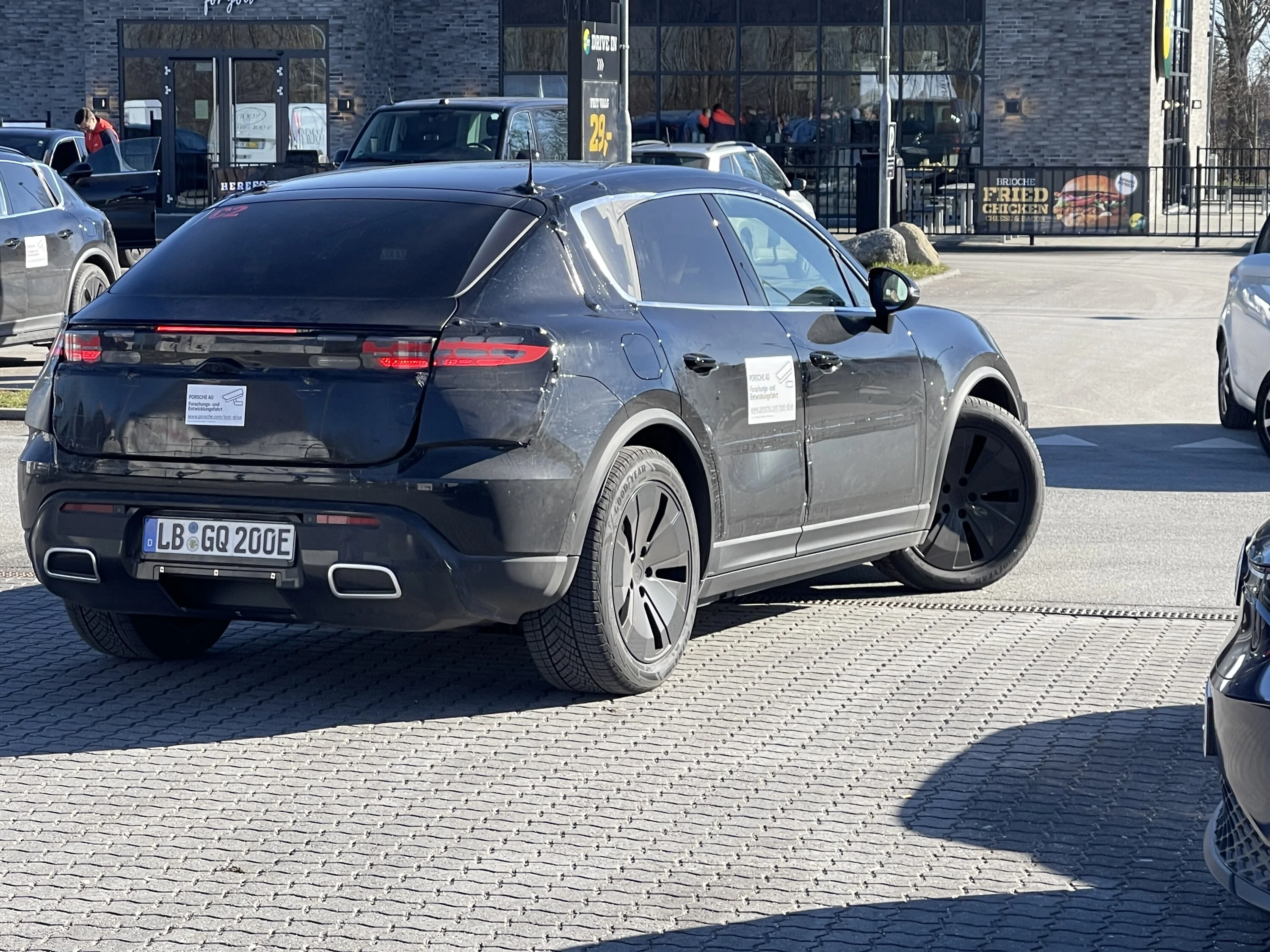 Electric Macan EV MacanE spottet in Denmark 57BEEC6D-7D34-4E07-BAE7-E683C8820F3C