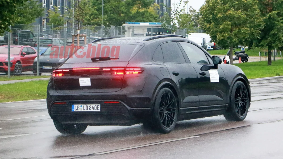 Electric Macan EV Macan EV spotted nearly undisguised Porsche-Macan-EV-drops-camo-11-copy