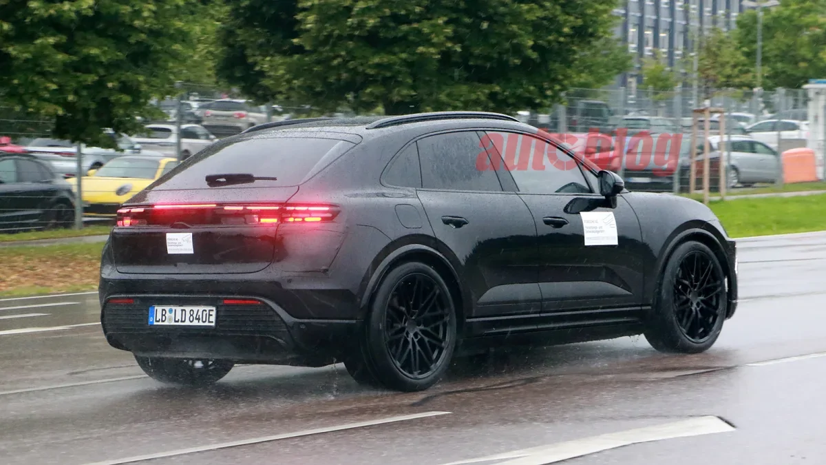 Electric Macan EV Macan EV spotted nearly undisguised Porsche-Macan-EV-drops-camo-9-copy