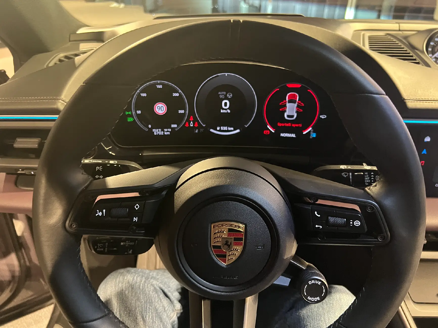 Electric Macan EV Macan EV Presentation in PEC Franciacorta (ITALY) -- Turbo and Macan EV 4 (Aventurine Green + Provence) IMG_4260