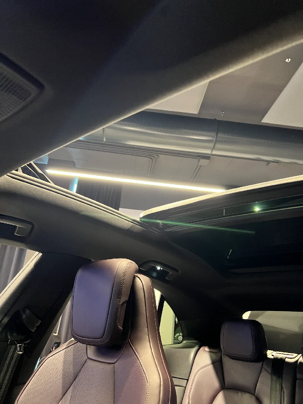 Electric Macan EV Macan EV Presentation in PEC Franciacorta (ITALY) -- Turbo and Macan EV 4 (Aventurine Green + Provence) IMG_4280