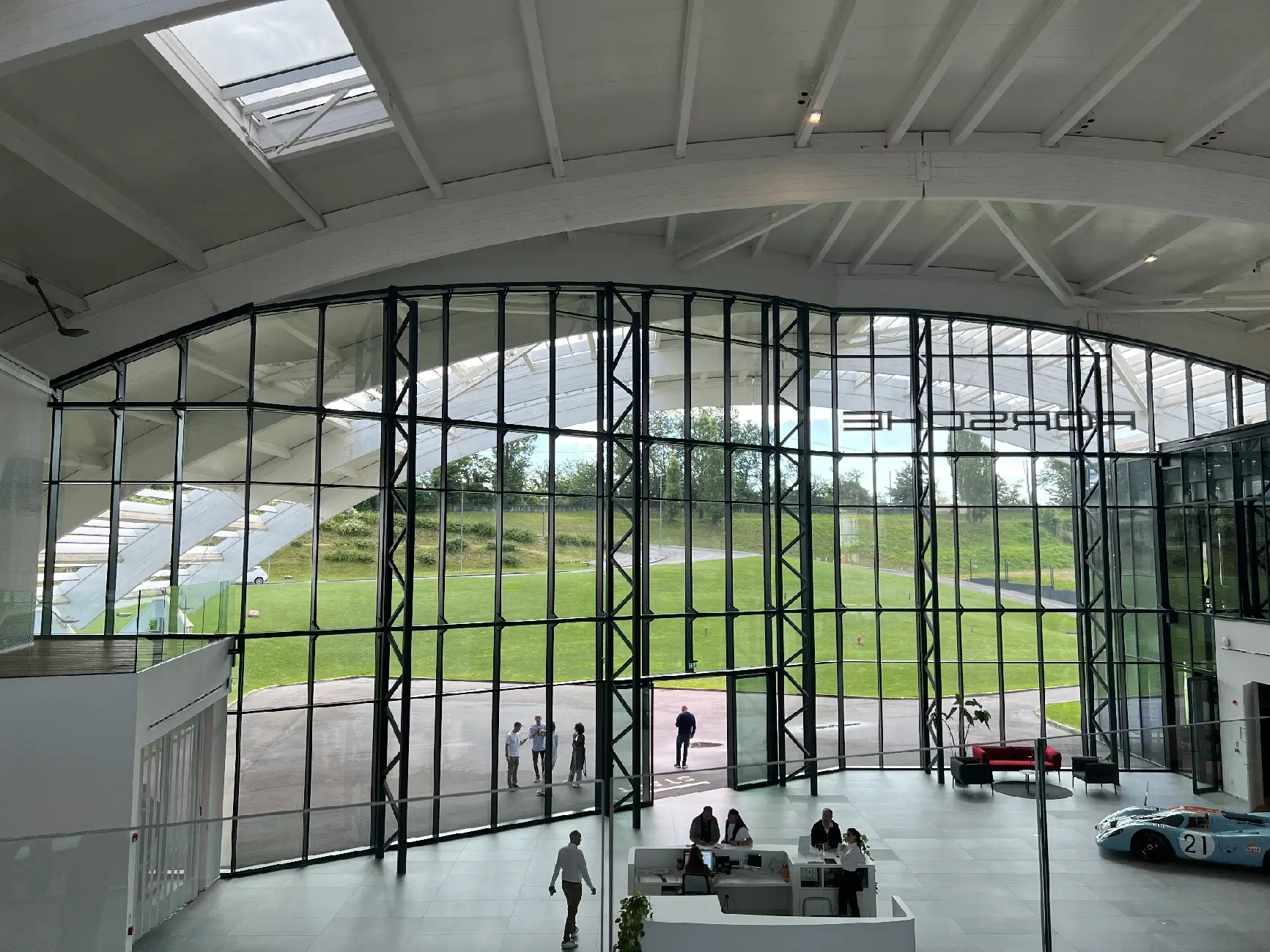 Electric Macan EV Macan EV Presentation in PEC Franciacorta (ITALY) -- Turbo and Macan EV 4 (Aventurine Green + Provence) IMG_4257