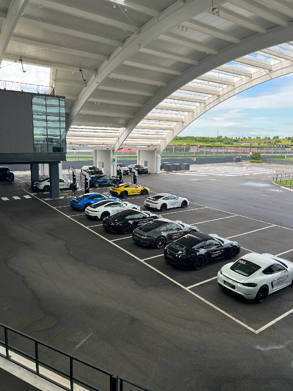 Electric Macan EV Macan EV Presentation in PEC Franciacorta (ITALY) -- Turbo and Macan EV 4 (Aventurine Green + Provence) IMG_4258