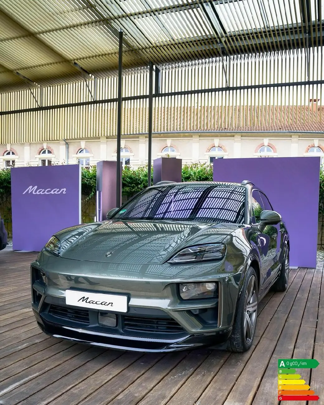 Electric Macan EV AVENTURINE GREEN Macan EV Photos Thread Aventurine Green Metallic Electric Macan EV 5