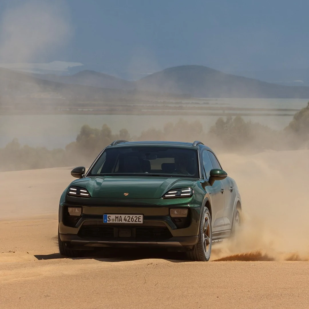 Electric Macan EV OAK GREEN Macan EV Photos Thread Oak Green Macan EV Electric color1