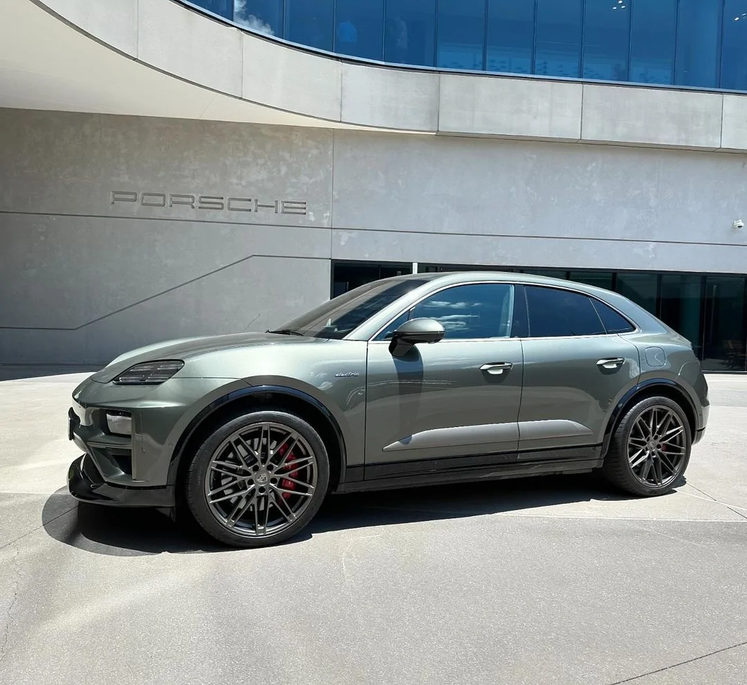 Electric Macan EV AVENTURINE GREEN Macan EV Photos Thread Macan EV Aventurine Green