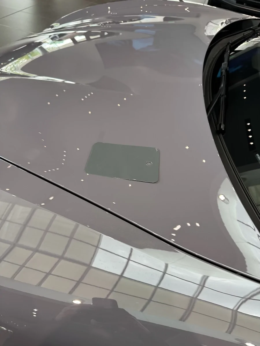 Electric Macan EV Slate Grey Neo versus Ice Grey Metallic tempImagedSiGTO