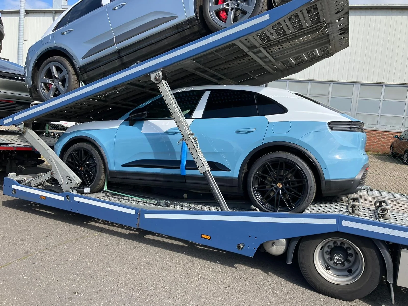 Electric Macan EV Seeking Insight: Porsche Macan EV Delivery Timelines? 8bc421dd-2a88-4c3c-aec7-a537b2bc5e9f