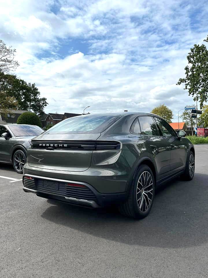 Electric Macan EV AVENTURINE GREEN Macan EV Photos Thread macan electric ev netherlands dealer 1