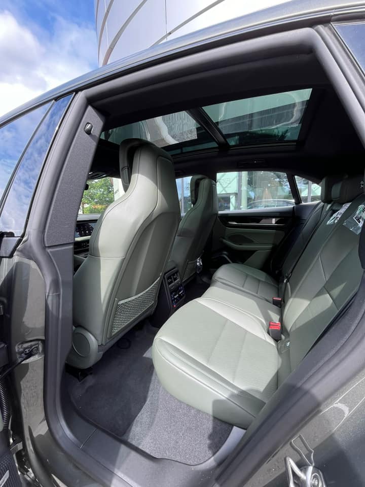 Electric Macan EV AVENTURINE GREEN Macan EV Photos Thread macan ev interior