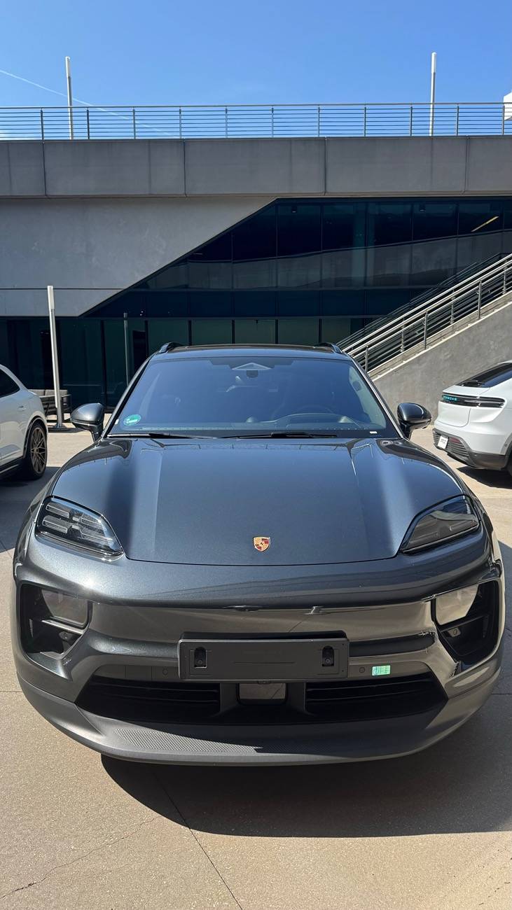 Electric Macan EV Placed your Macan EV order? Post your configuration! 🙋🏻‍♂️ IMG_7907