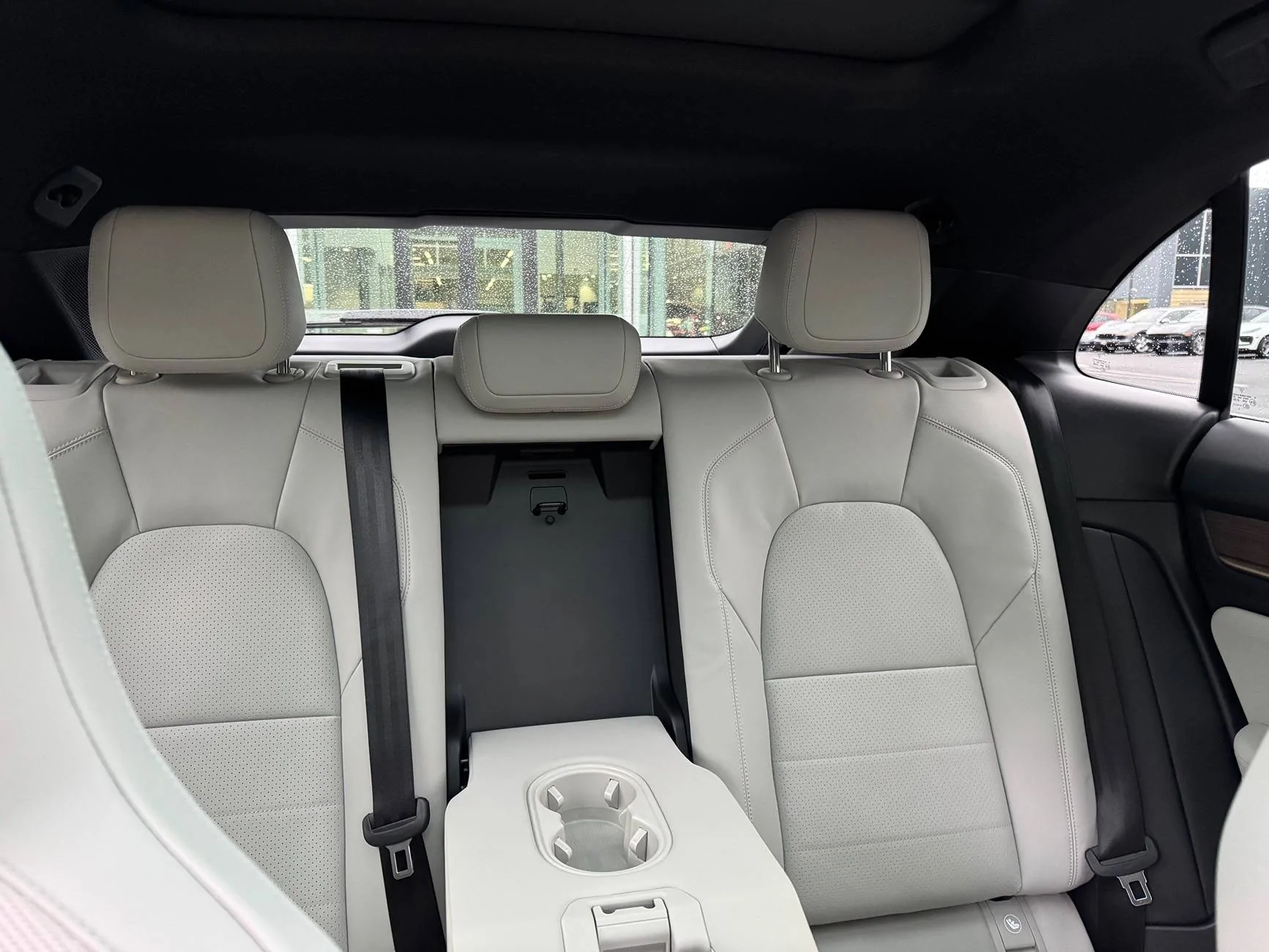 Electric Macan EV VOLCANO GREY Macan EV Photos Thread IMG_1092