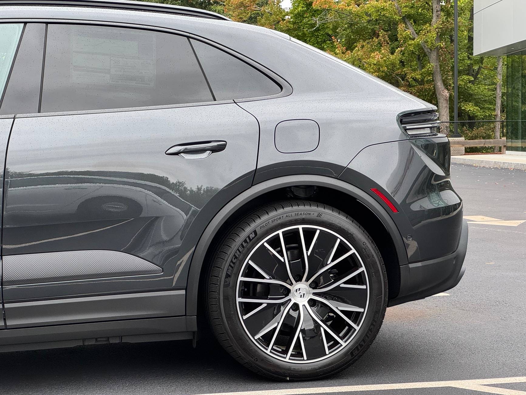 Electric Macan EV VOLCANO GREY Macan EV Photos Thread IMG_1096