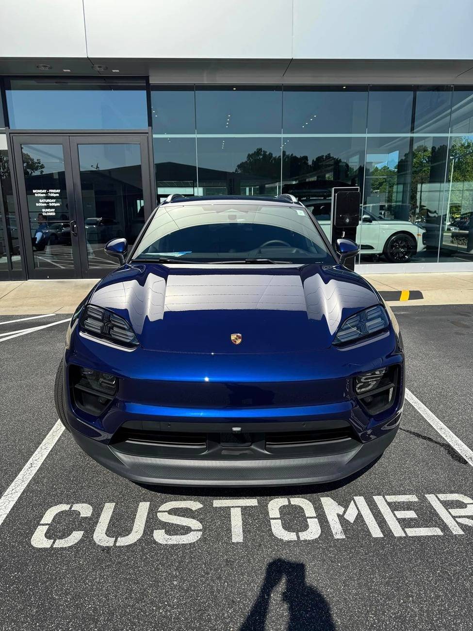 Electric Macan EV GENTIAN BLUE Macan EV Photos gentian blue macan 4 ev 1
