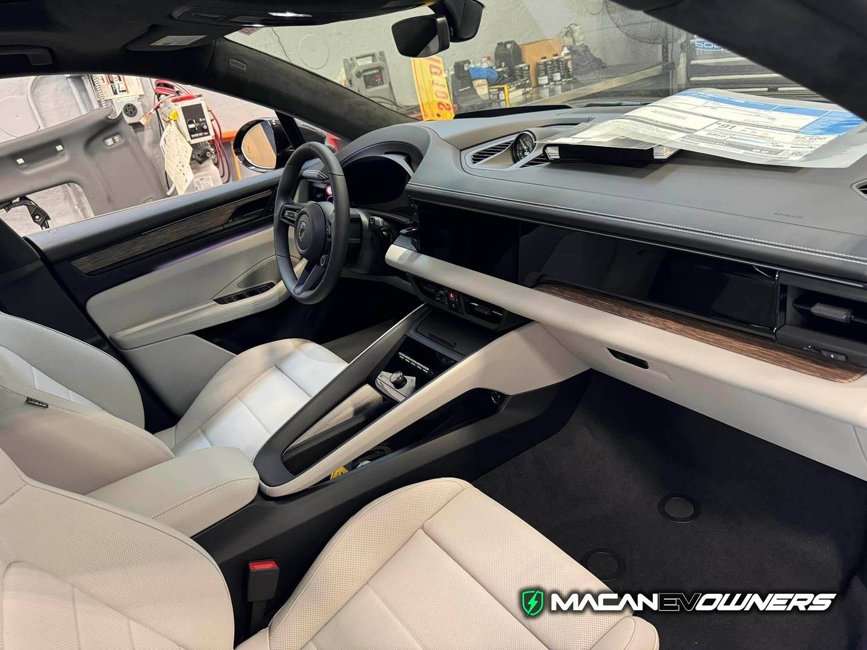 chalk interior leather seats + copper ruby metallic macan turbo ev.jpg