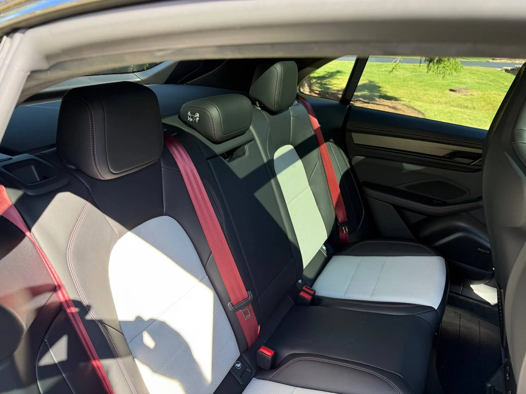 Electric Macan EV BLACK & JET BLACK METALLIC Macan EV Photos Thread IMG_1022