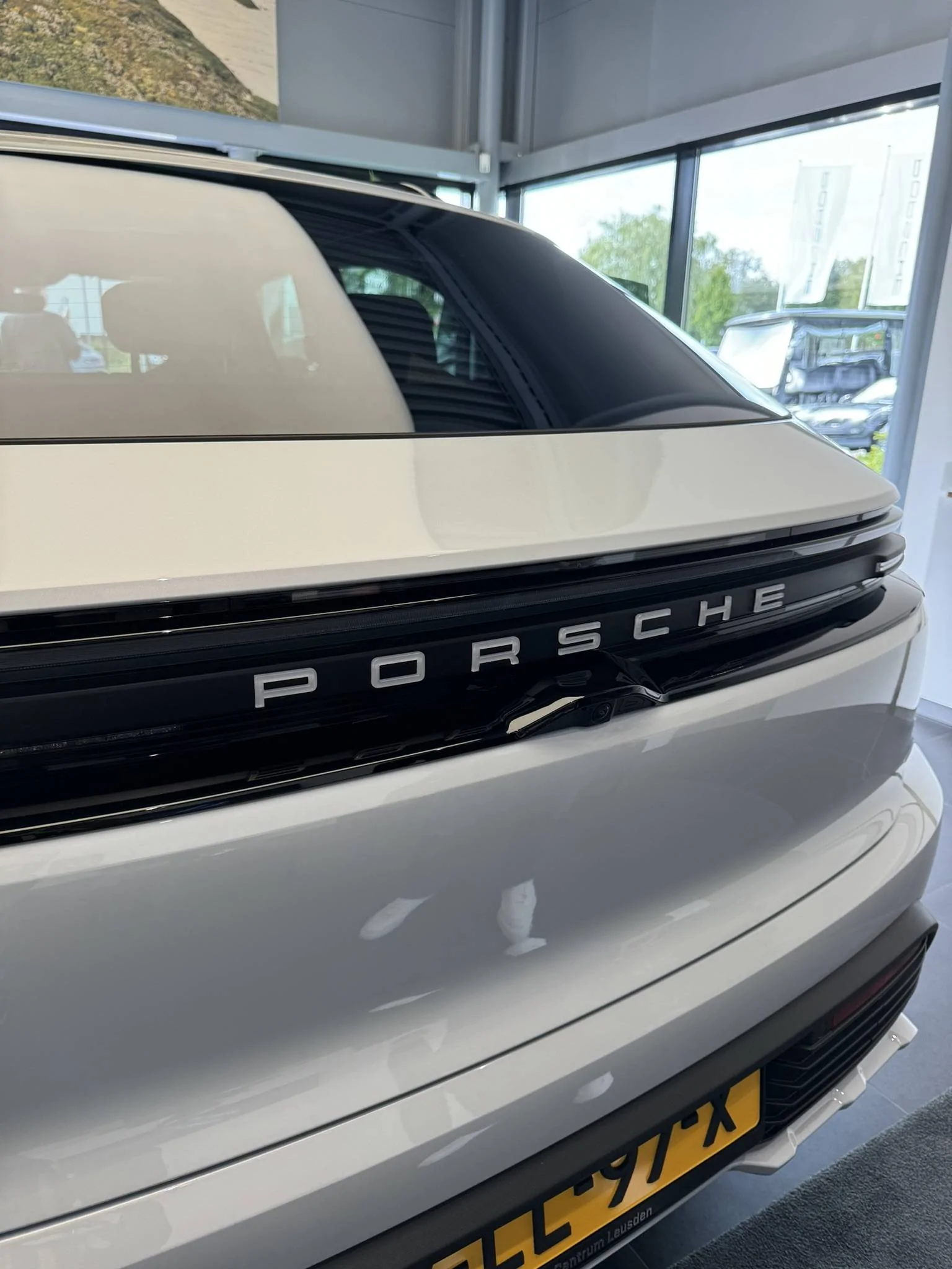 Electric Macan EV ICE GREY Macan EV Photos Thread IMG_7618