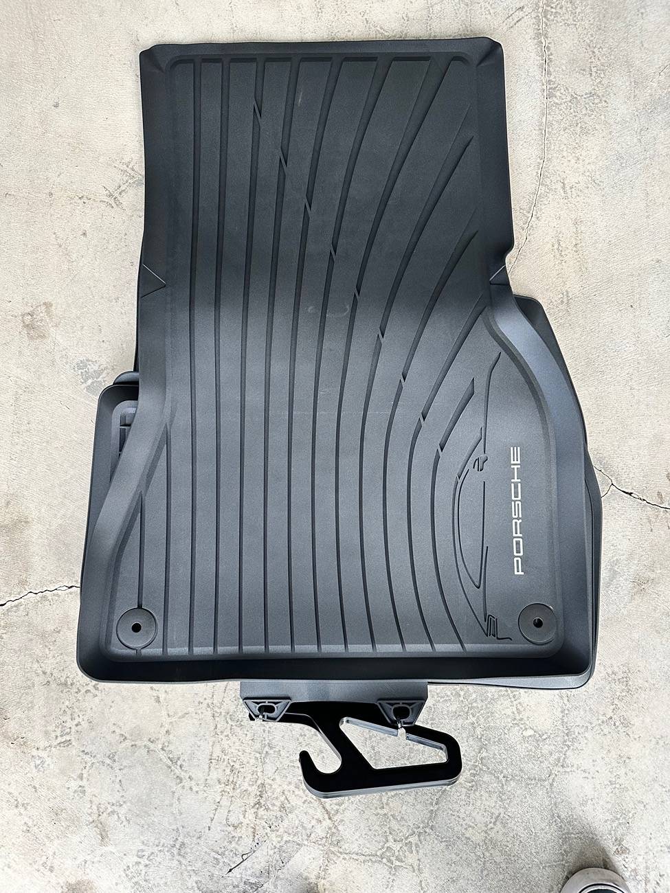 Electric Macan EV OEM Rubber All-Weather Floor Mats and Cargo Tray - installed photos IMG_4638