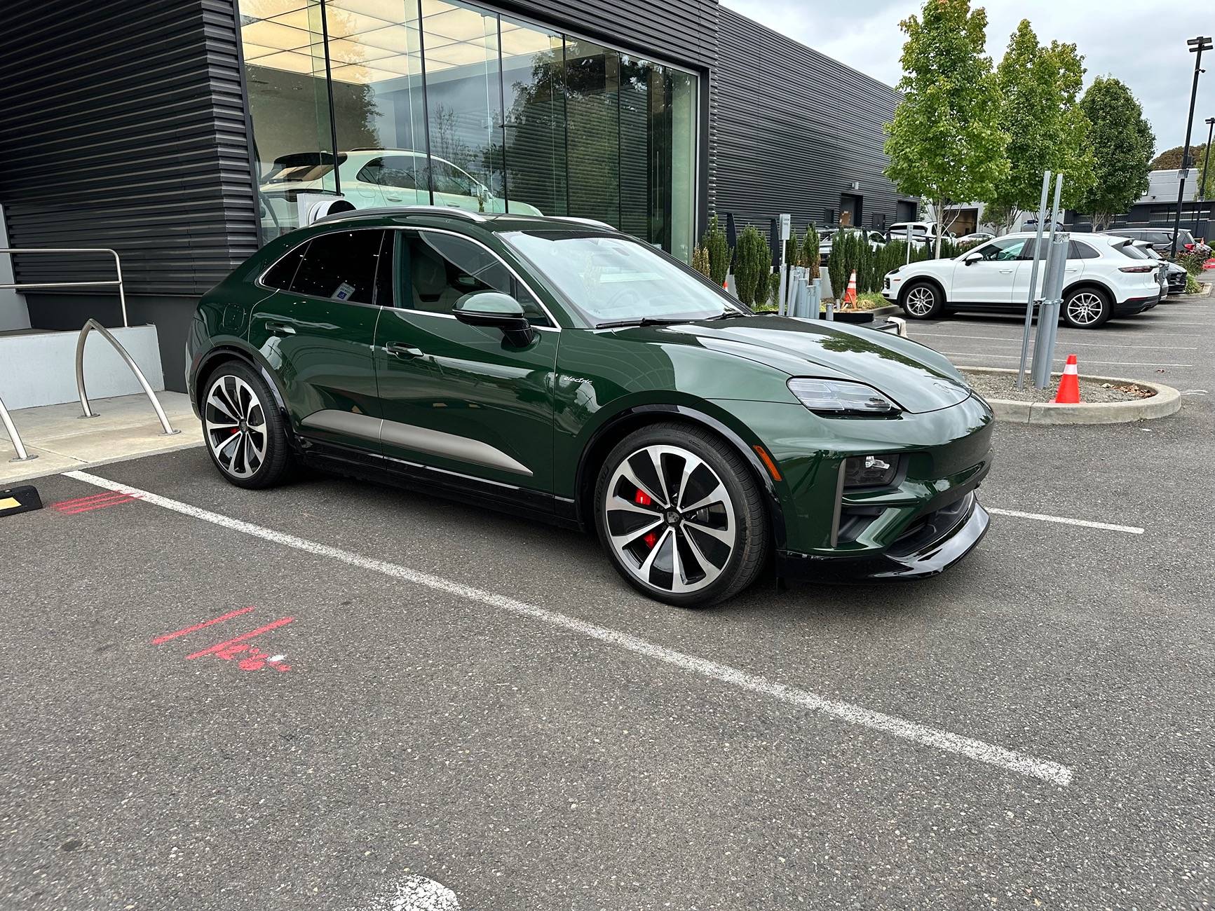 Electric Macan EV Post dealerships / locations with Macan EV available for public viewing 🙋🏻‍♂️ IMG_4592