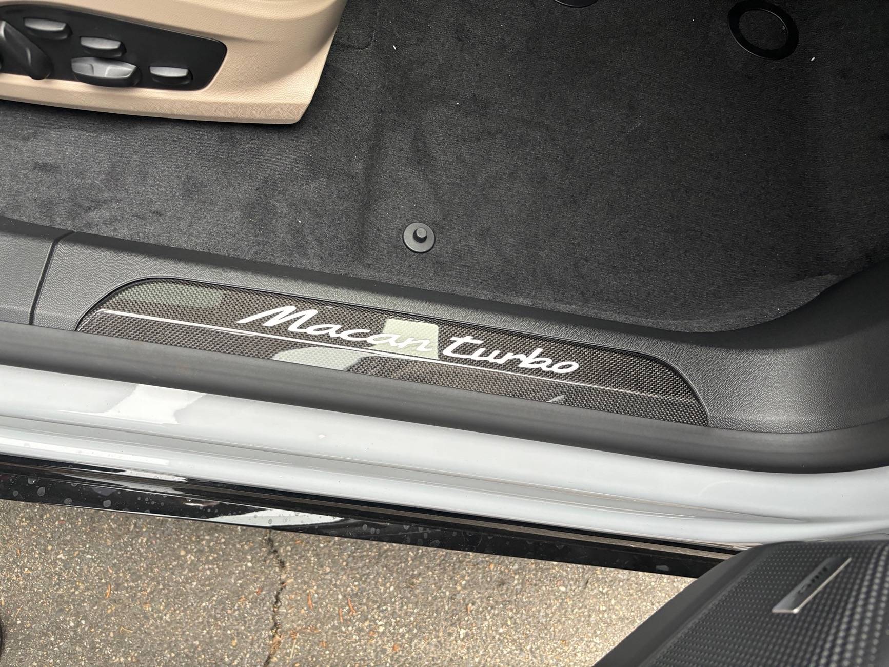 Electric Macan EV Focus on specific options/details, pics are mandatory IMG_2315