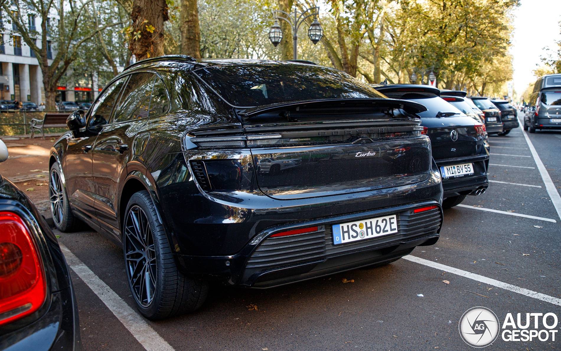 Electric Macan EV BLACK & JET BLACK METALLIC Macan EV Photos Thread IMG_3127