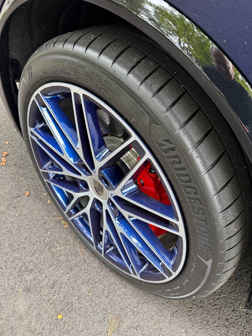 Electric Macan EV GENTIAN BLUE Macan EV Photos img_5491-jpe