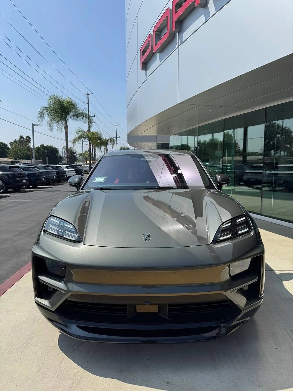 Electric Macan EV Heated Windshield - any photos? IMG_1690