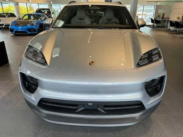 Electric Macan EV DOLOMITE SILVER METALLIC Macan EV Photos Thread thumbnail_imag