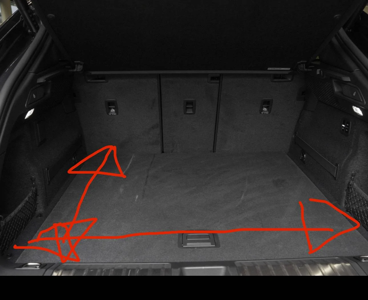 Electric Macan EV Trunk measurements IMG_2370