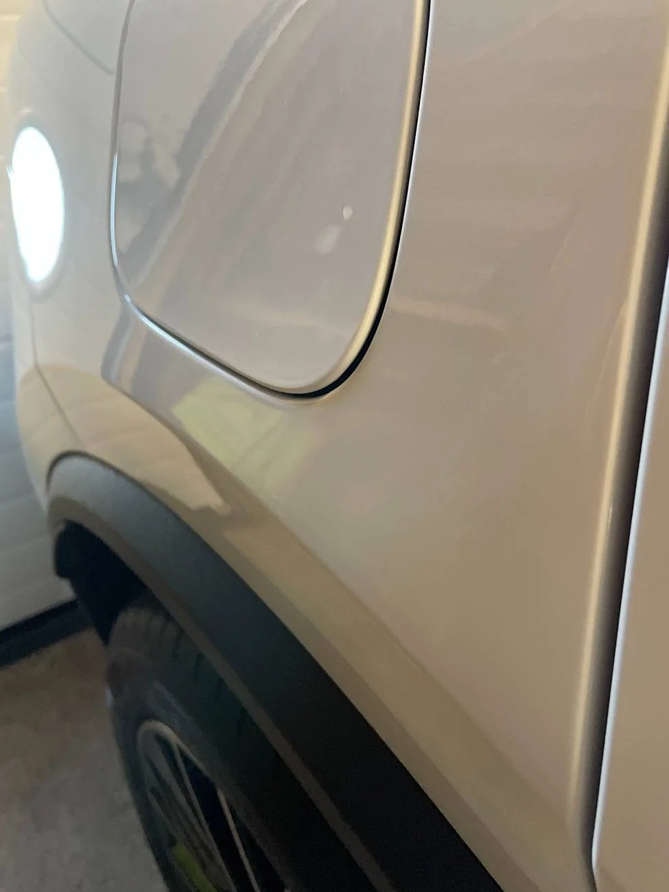 Electric Macan EV Macan EV Charger Cover Flap Not Flush Tra