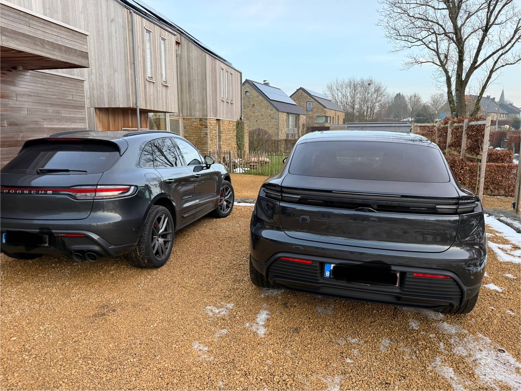Electric Macan EV Macan 4S Volcano Grey delivery :  first opinion:-) IMG_2890