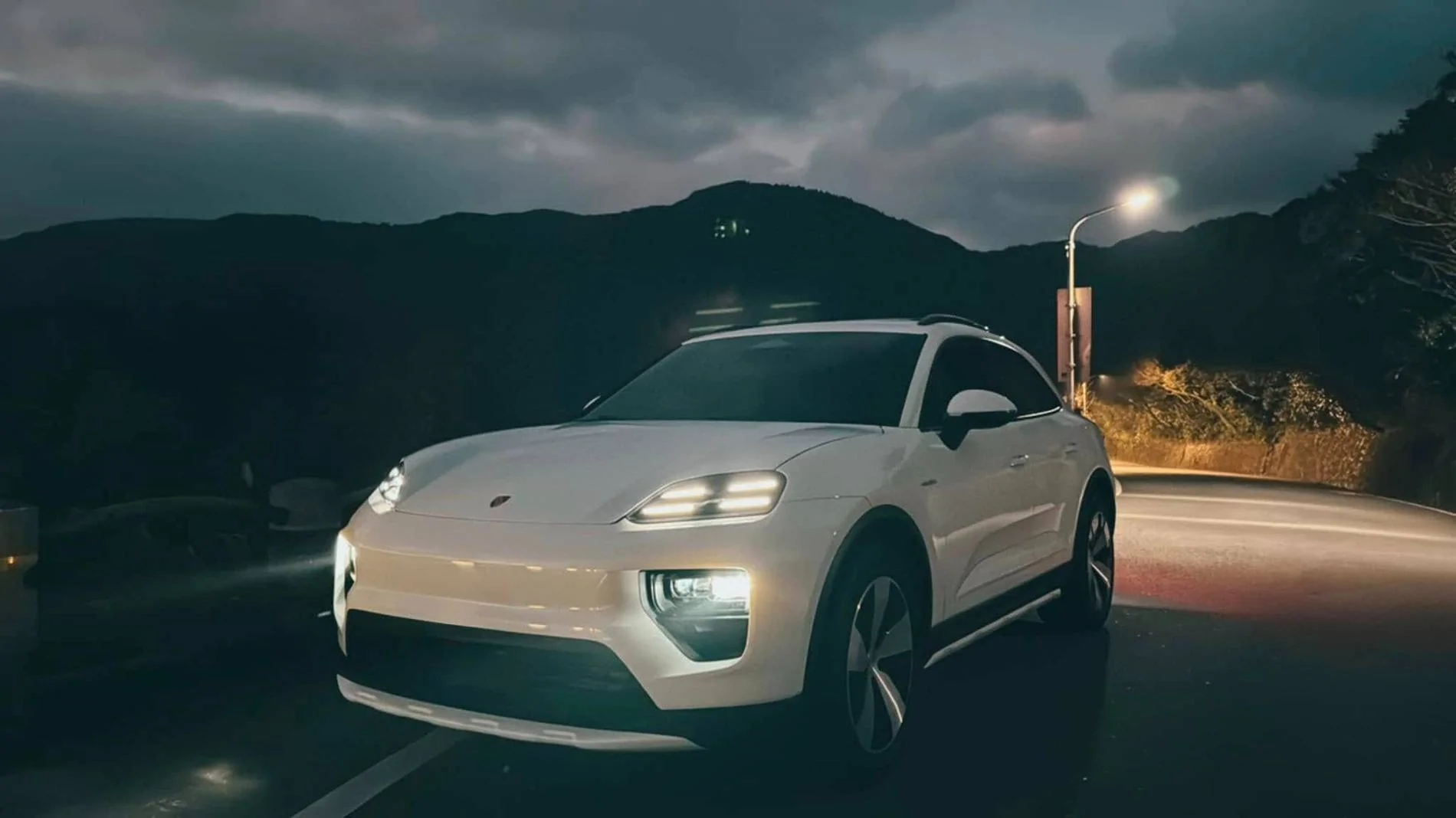 Electric Macan EV Random daily Macan EV photos - post yours! 🤳 475355939_1007948267827407_6770695677456695456_n