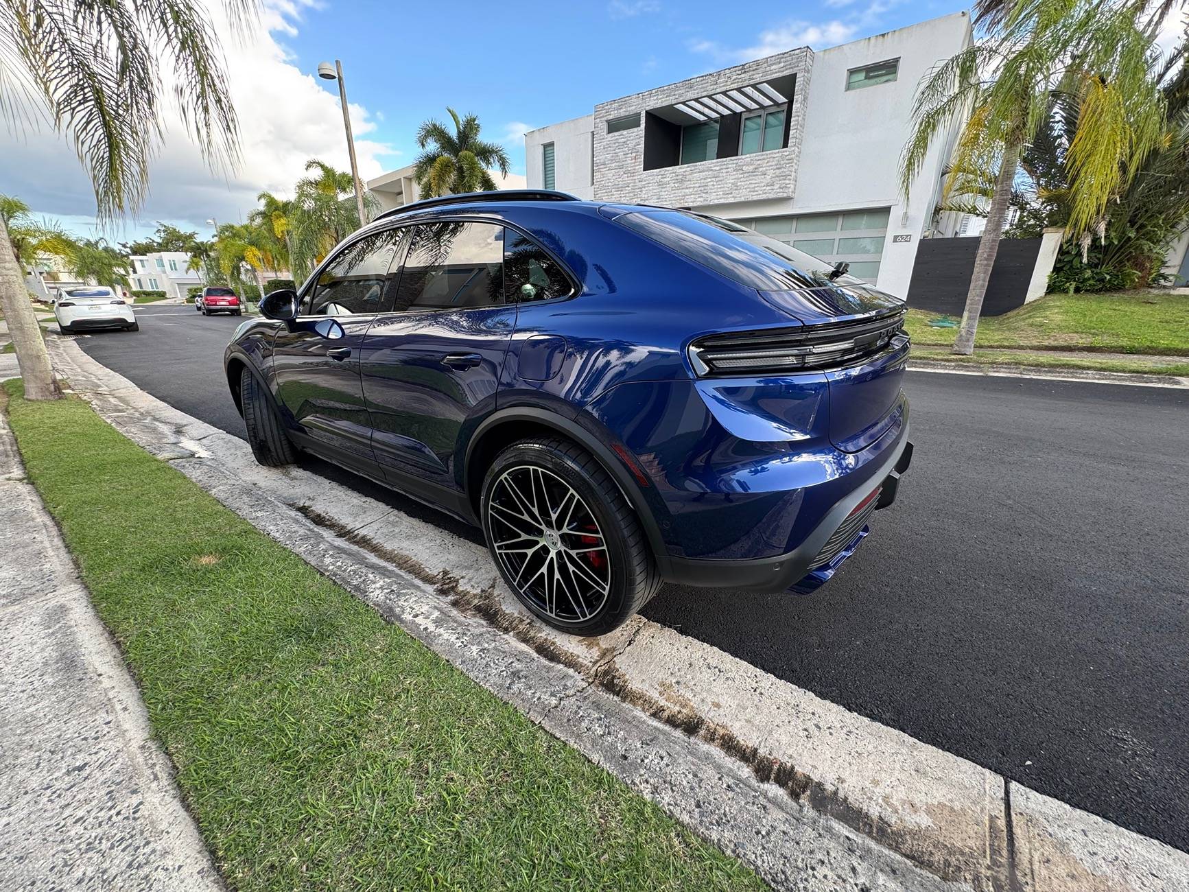 Electric Macan EV Random daily Macan EV photos - post yours! 🤳 IMG_2947