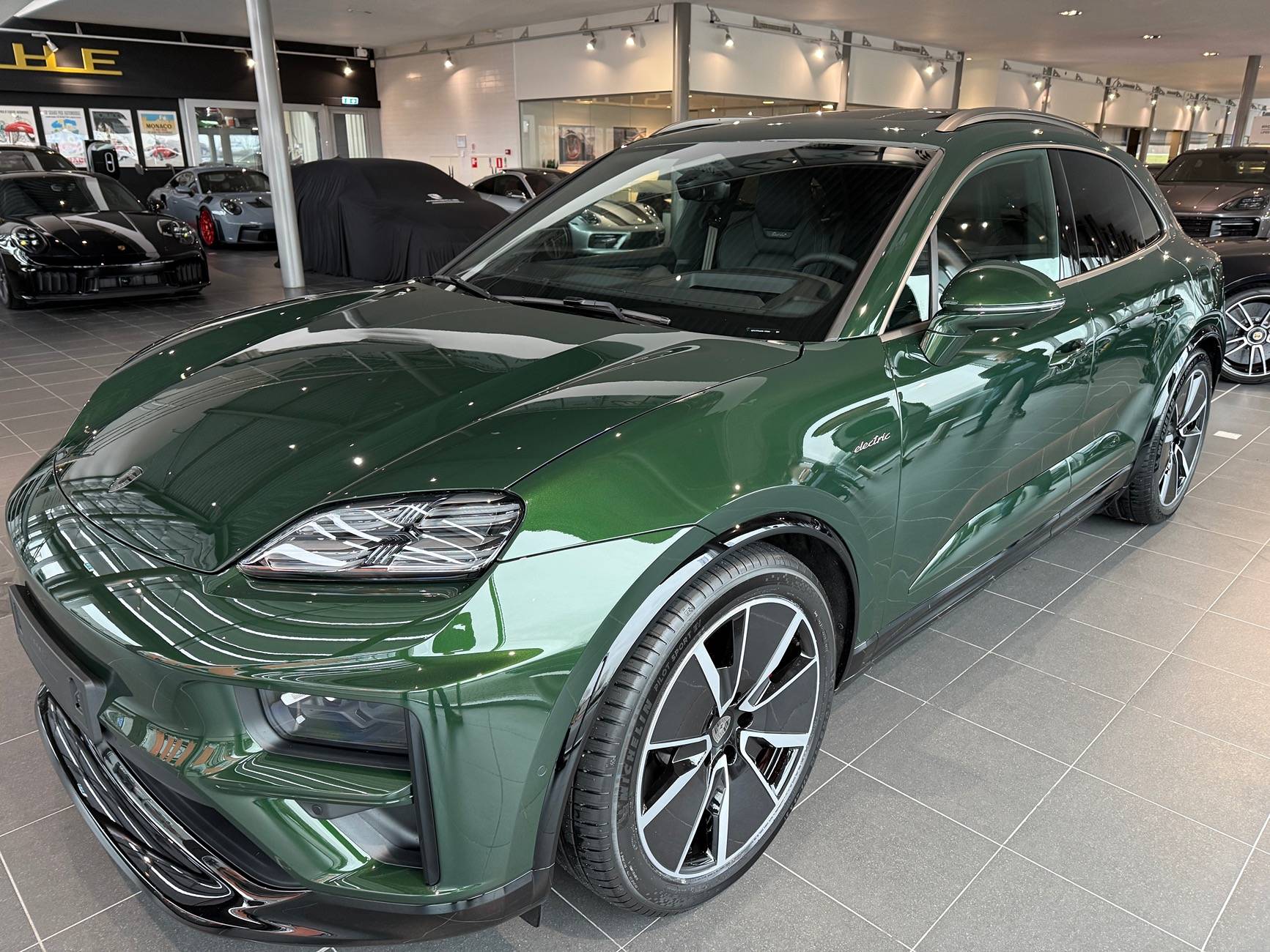 Electric Macan EV OAK GREEN Macan EV Photos Thread IMG_8063