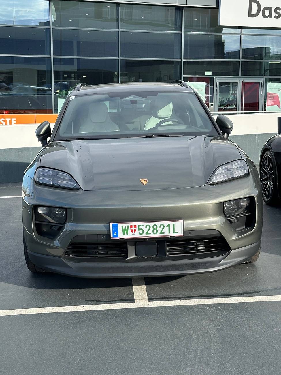 Electric Macan EV Random daily Macan EV photos - post yours! 🤳 IMG_8719