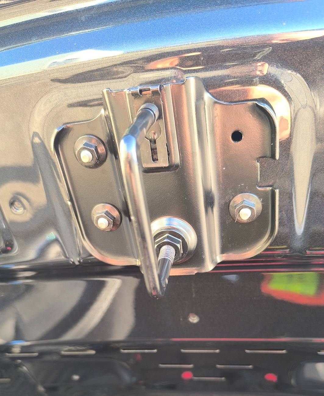 Electric Macan EV Is the car missing a mounting bolt here? IMG_20250201_151507