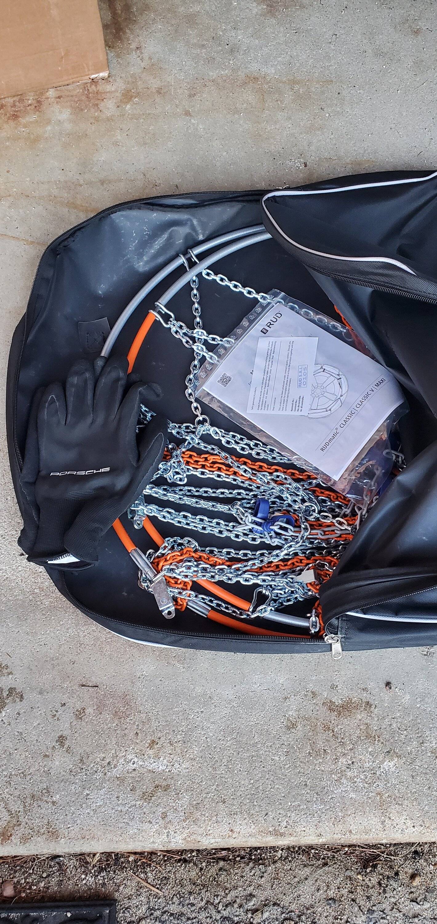 Electric Macan EV Factory Winter snow chains 20250205_163110