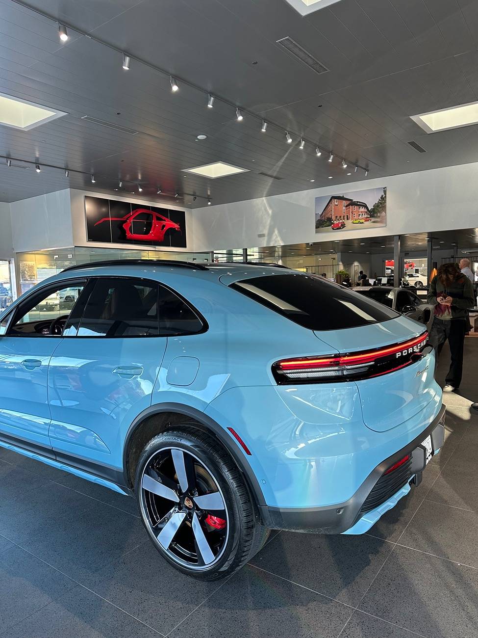 Electric Macan EV FROZEN BLUE Macan EV Photos Thread IMG_4547
