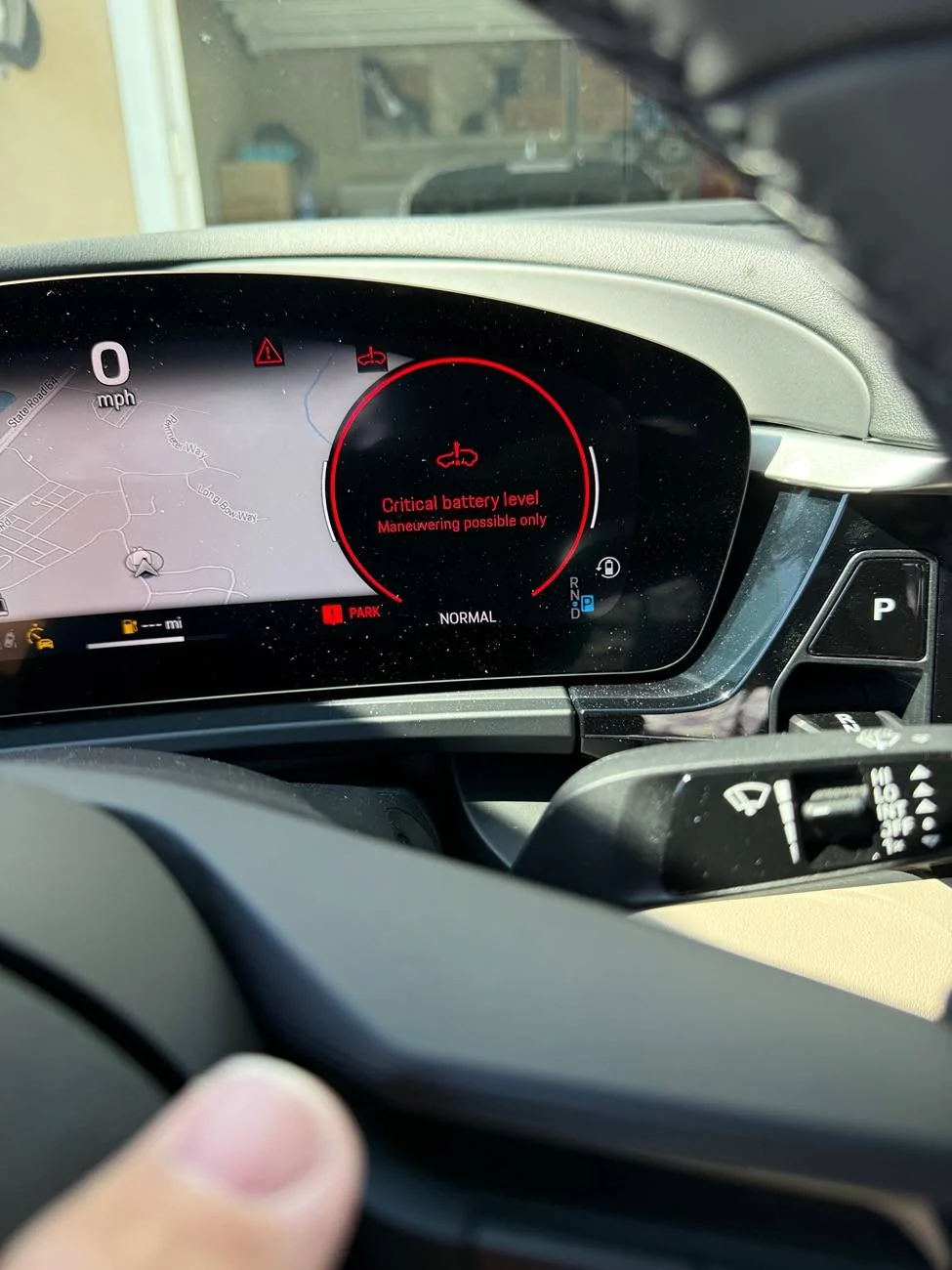 Electric Macan EV Car won’t start. Multiple messages IMG_3134