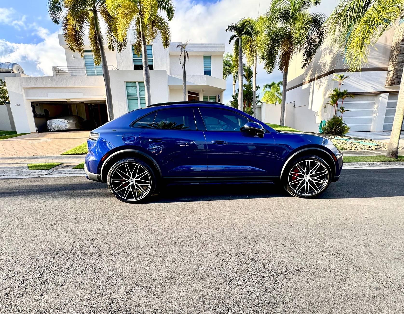 Electric Macan EV Placed your Macan EV order? Post your configuration! 🙋🏻‍♂️ IMG_2981